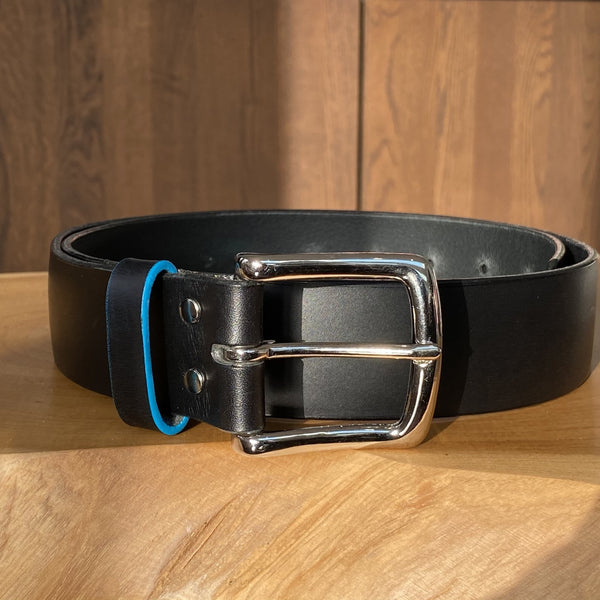 Painted store leather belts