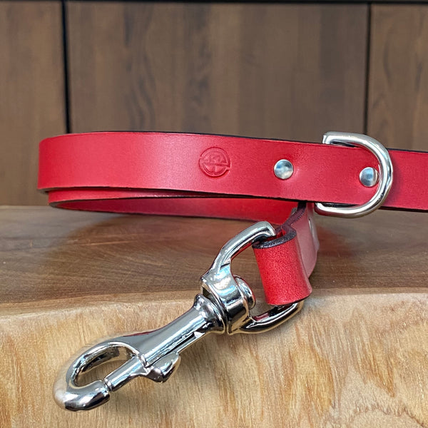 Coco Classic Lead in Red leather with Black painted edge